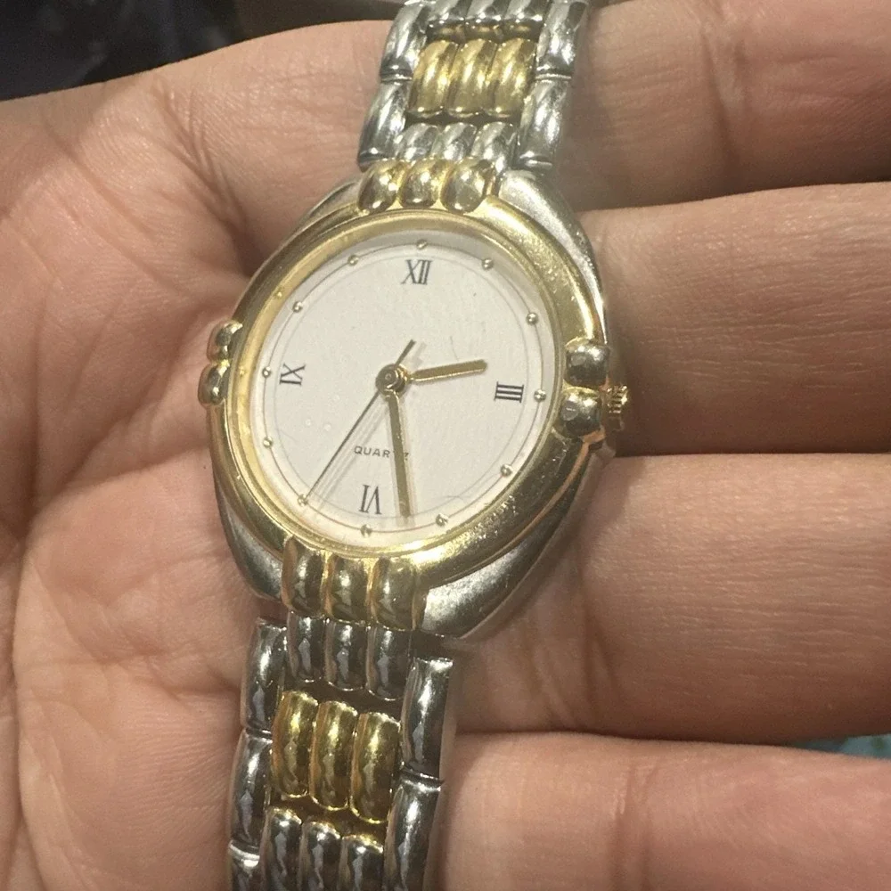 Working 32mm Watch Round Gold and Silver‎ Tone Quartz Unisex New Battery Fit 7in